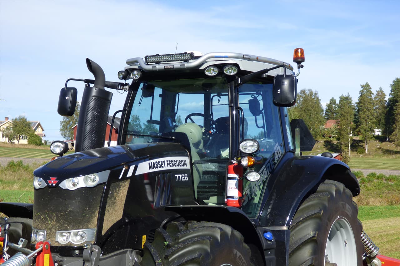 Massey Ferguson, In the field 4