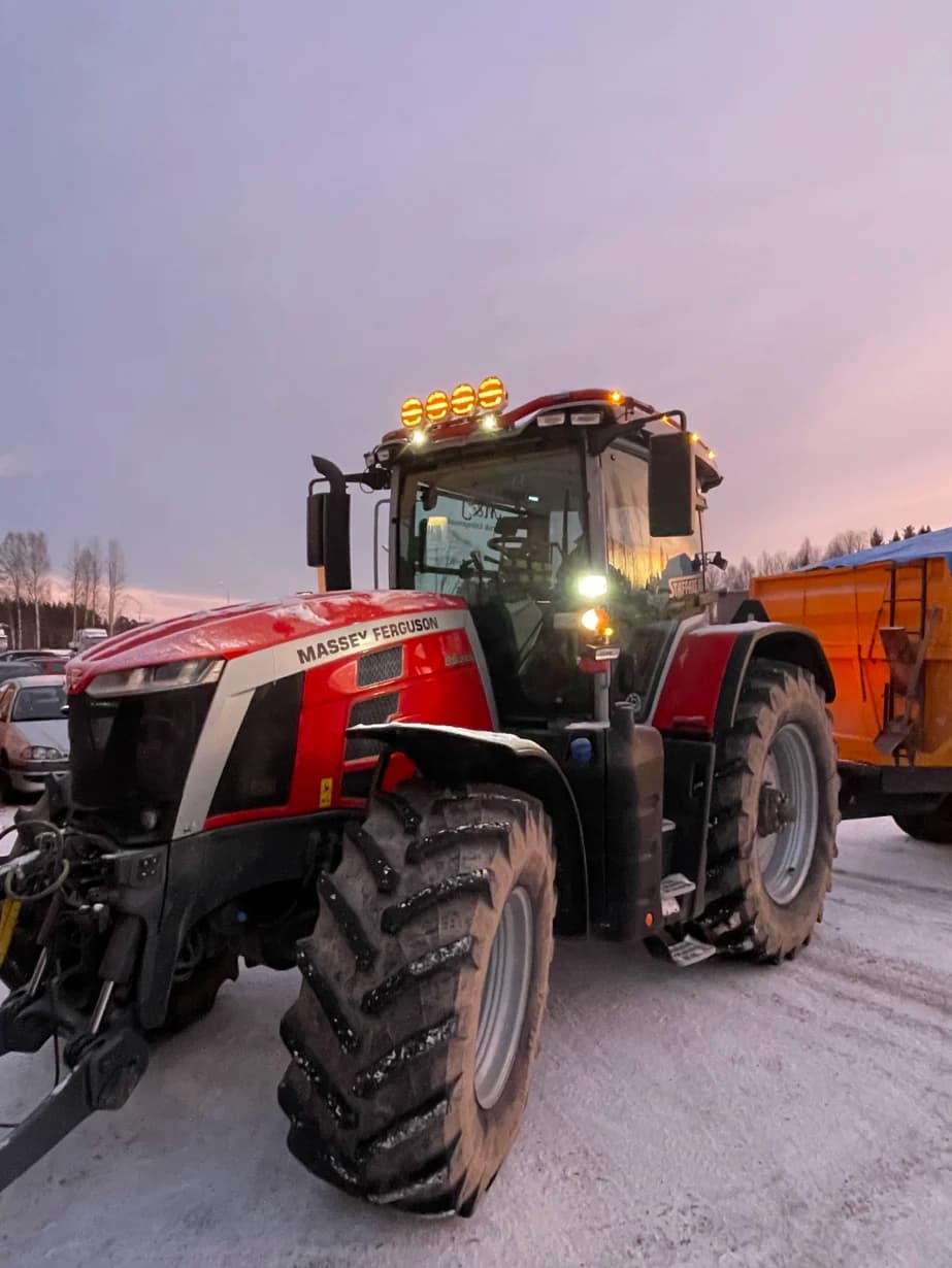 Massey Ferguson, In the field 6